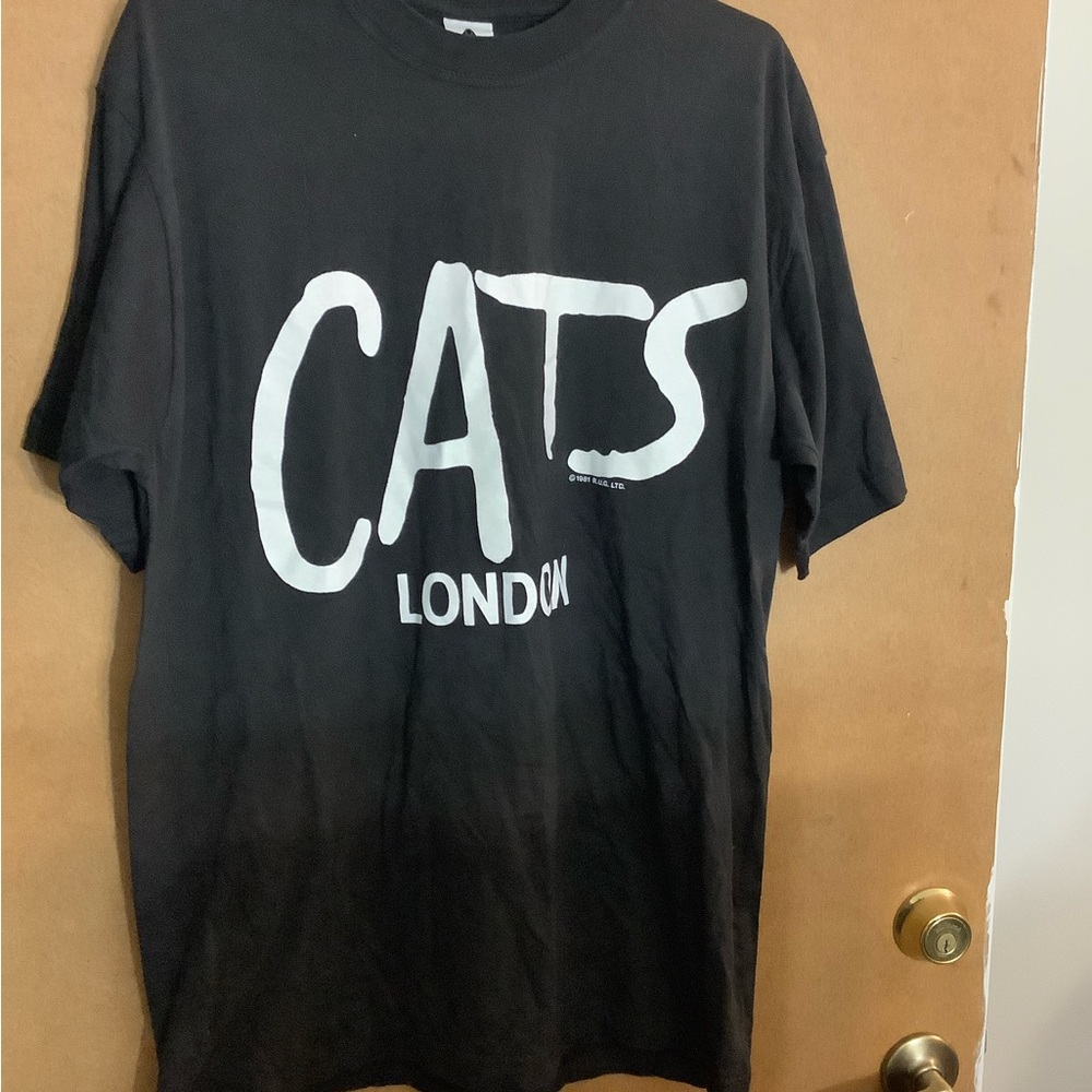 Cats musical London tshirt .  XL